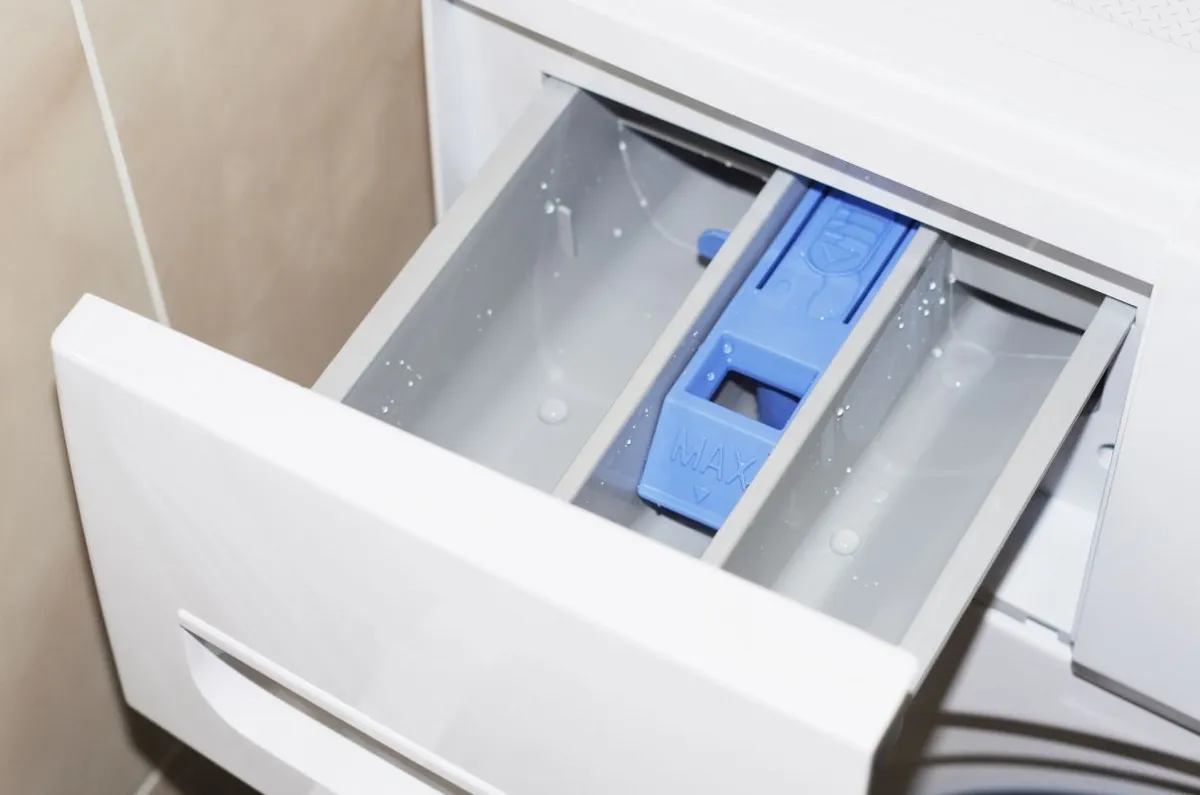Jak správně využít přihrádky v pračce pro perfektní praní
